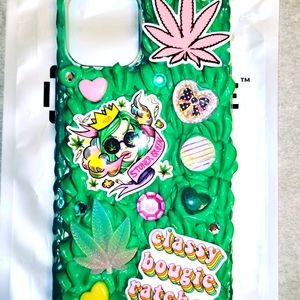 New decoden phone case for iPhone 12pro.